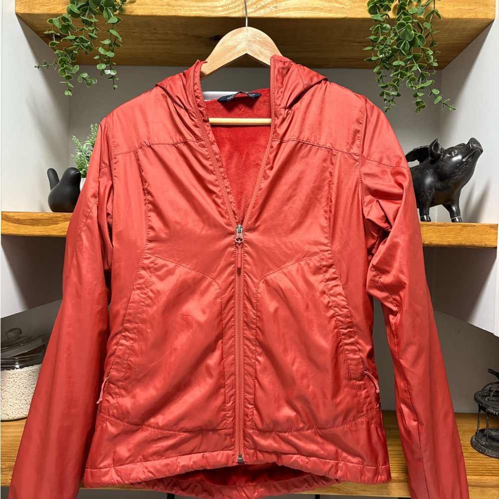 The North Face Red/ Coral Jacket fleece lined Windwall. Sz Xsmall